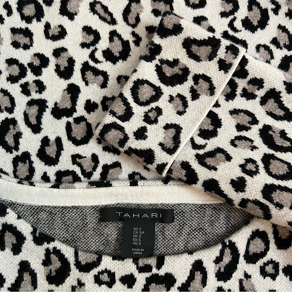TAHARI Boatneck Leopard Print 3/4 Length Cuffed Sweater. Woman’s Small - Picture 3 of 7